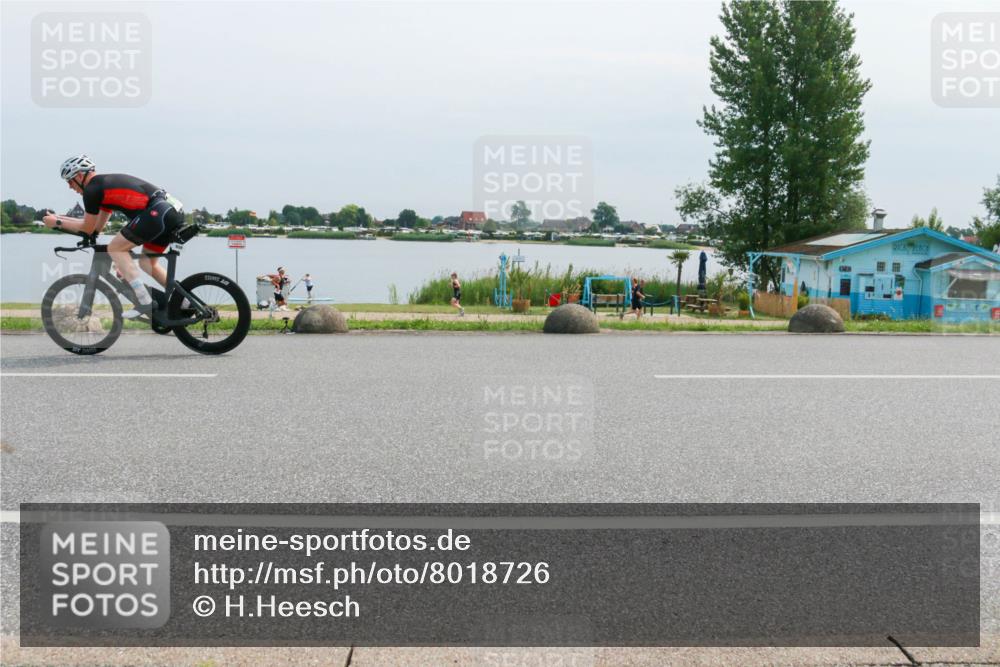 15.06.2025 - 27. Vierlanden-Triathlon H.Heesch http://msf.ph/oto/8018726 15.06.2025 11:15:34 Radfahren 198, 658 meine-sportfotos.de