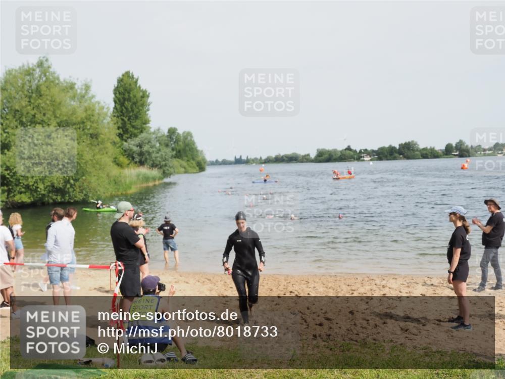 21.06.2025 - 27. Vierlanden-Triathlon MichiJ http://msf.ph/oto/8018733 15.06.2026 10:18:44 Schwimmen 536 meine-sportfotos.de