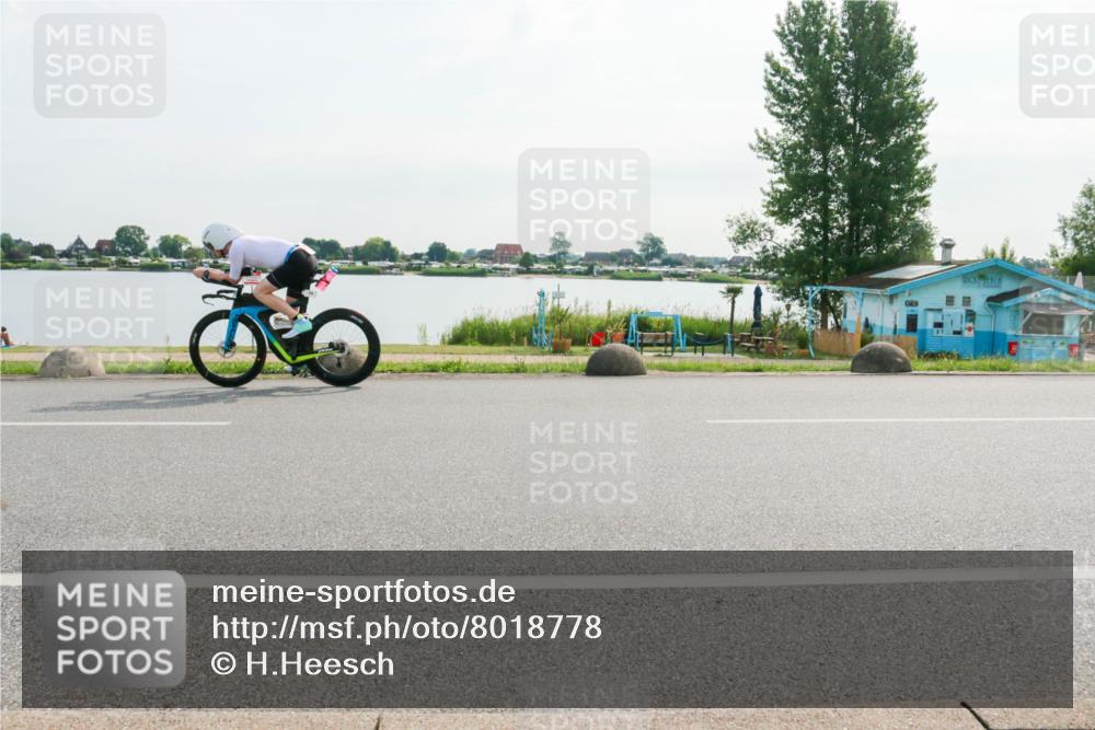 15.06.2025 - 27. Vierlanden-Triathlon H.Heesch http://msf.ph/oto/8018778 15.06.2025 09:33:53 Radfahren 74, 150 meine-sportfotos.de