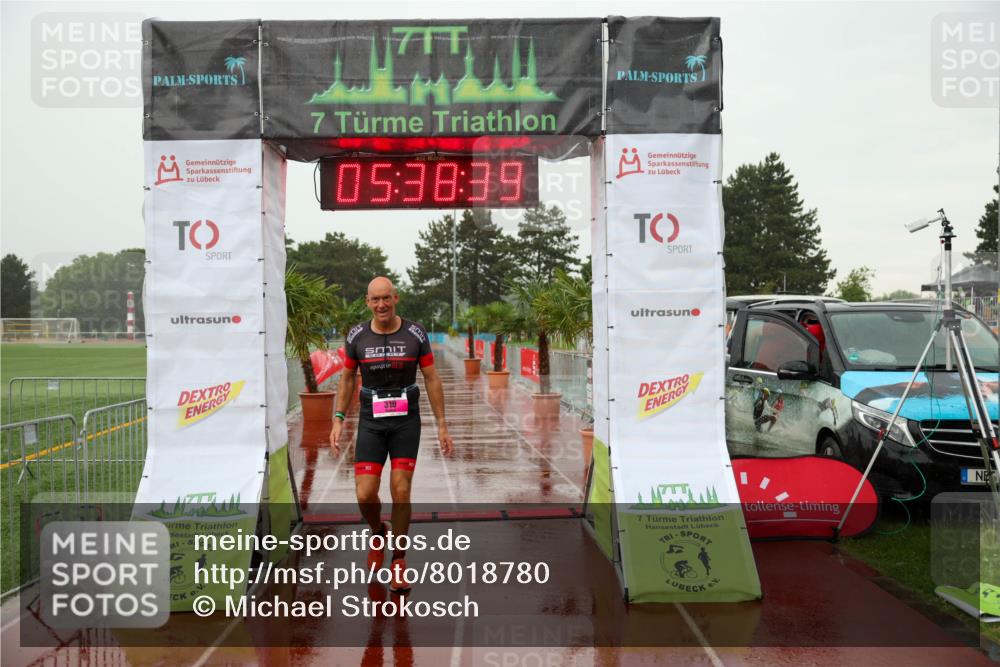15.06.2025 - 7 Türme Triathlon Michael Strokosch http://msf.ph/oto/8018780 15.06.2025 15:38:38 Ziel 301 meine-sportfotos.de