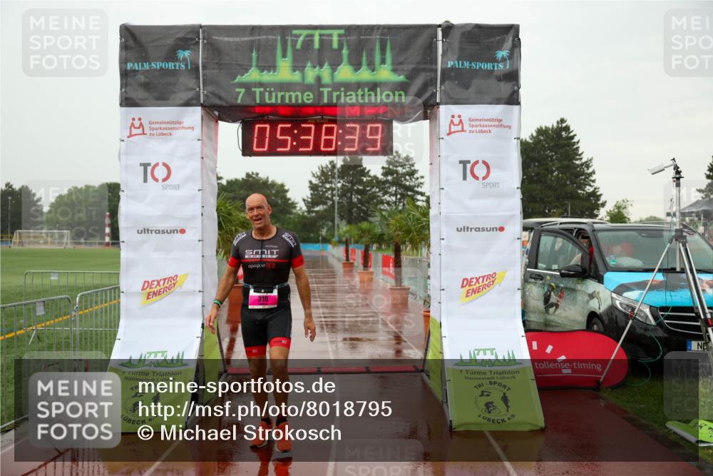 15.06.2025 - 7 Türme Triathlon Michael Strokosch http://msf.ph/oto/8018795 15.06.2025 15:38:39 Ziel 301 meine-sportfotos.de