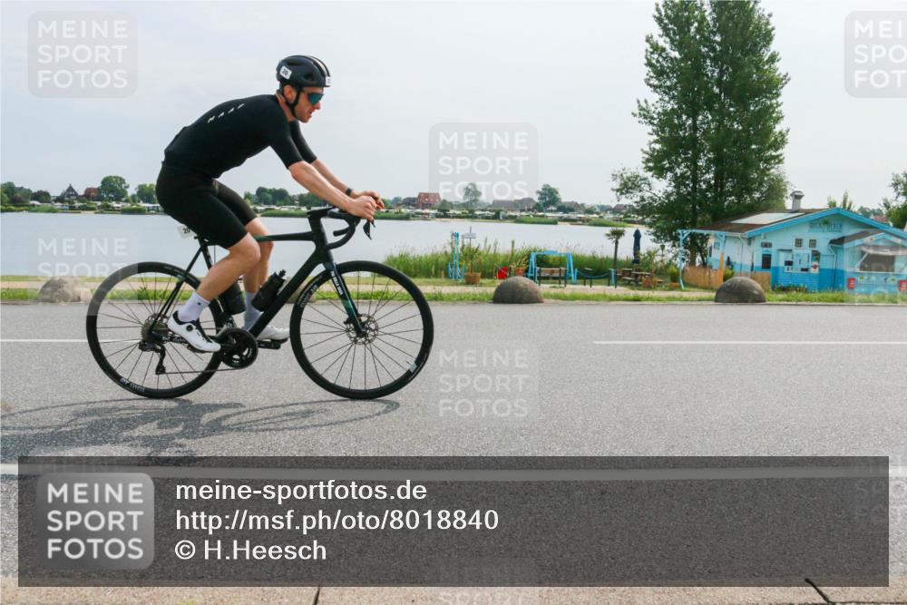 15.06.2025 - 27. Vierlanden-Triathlon H.Heesch http://msf.ph/oto/8018840 15.06.2025 10:20:06 Radfahren 20, 69, 85, 162 meine-sportfotos.de