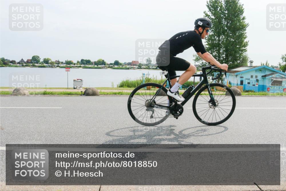 15.06.2025 - 27. Vierlanden-Triathlon H.Heesch http://msf.ph/oto/8018850 15.06.2025 10:20:06 Radfahren 20, 69, 85, 162 meine-sportfotos.de