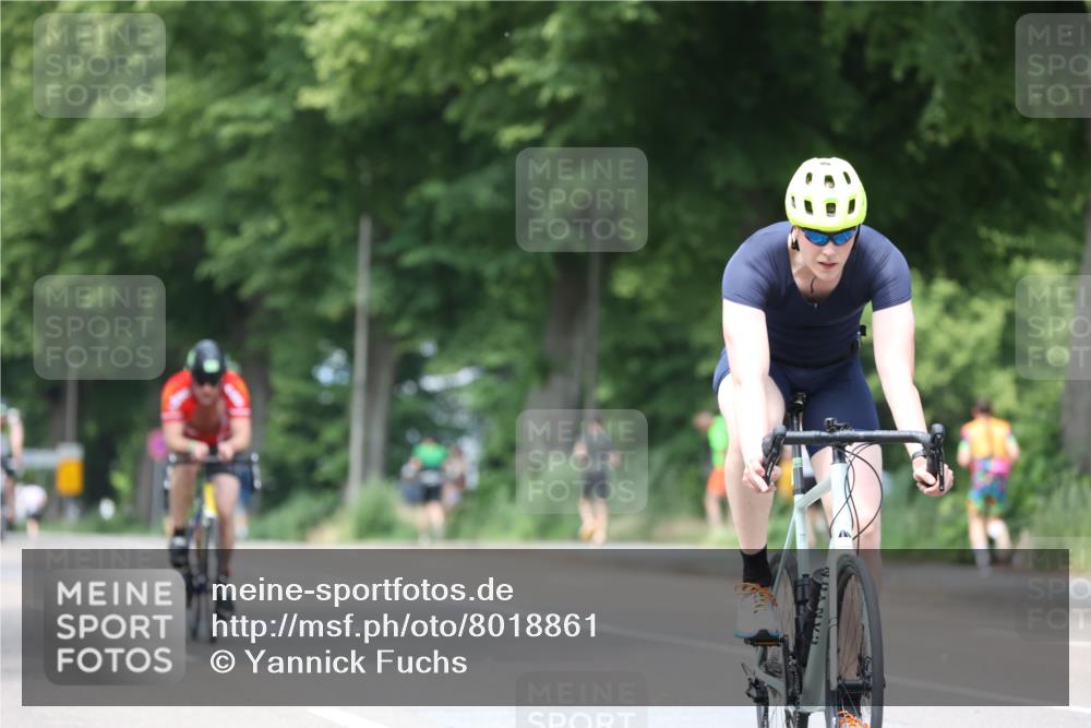 15.06.2025 - 7 Türme Triathlon Yannick Fuchs http://msf.ph/oto/8018861 15.06.2025 13:31:46 Radfahren 234, 327, 582, 708, 986, 988, 990, 1004, 1198 meine-sportfotos.de