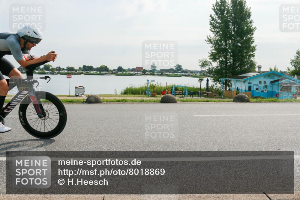 15.06.2025 - 27. Vierlanden-Triathlon H.Heesch http://msf.ph/oto/8018869 15.06.2025 09:34:27 Radfahren 87, 188 meine-sportfotos.de