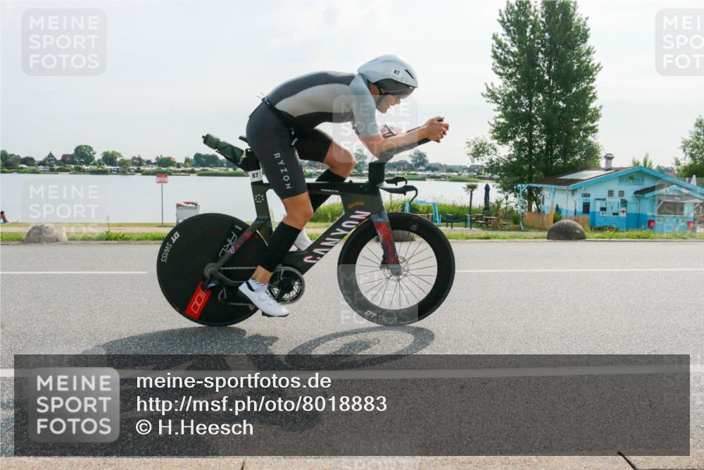15.06.2025 - 27. Vierlanden-Triathlon H.Heesch http://msf.ph/oto/8018883 15.06.2025 09:34:27 Radfahren 87, 188 meine-sportfotos.de