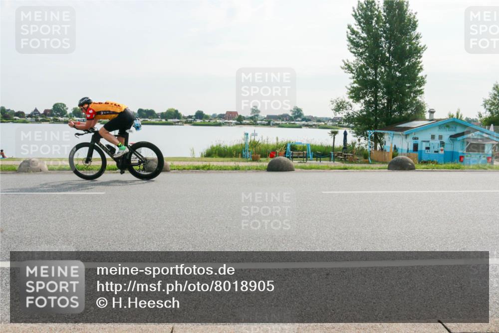 15.06.2025 - 27. Vierlanden-Triathlon H.Heesch http://msf.ph/oto/8018905 15.06.2025 09:34:56 Radfahren 172, 233 meine-sportfotos.de