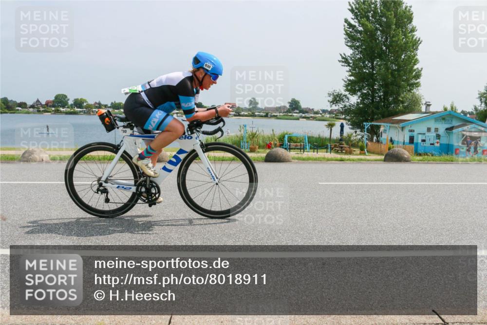 21.06.2025 - 27. Vierlanden-Triathlon H.Heesch http://msf.ph/oto/8018911 15.06.2025 12:00:26 Radfahren 930 meine-sportfotos.de