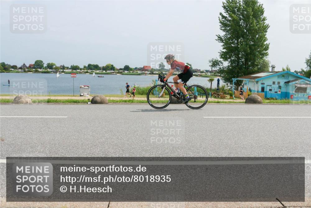 21.06.2025 - 27. Vierlanden-Triathlon H.Heesch http://msf.ph/oto/8018935 15.06.2025 12:00:35 Radfahren 204, 966 meine-sportfotos.de