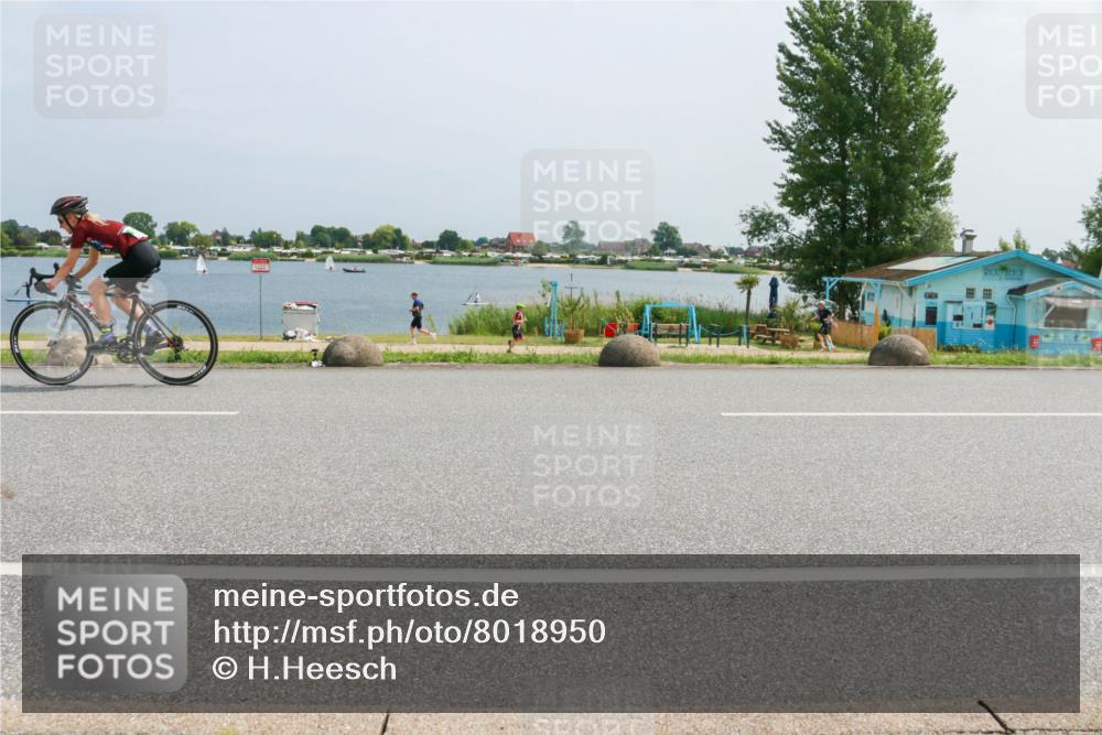 21.06.2025 - 27. Vierlanden-Triathlon H.Heesch http://msf.ph/oto/8018950 15.06.2025 12:00:35 Radfahren 204, 966 meine-sportfotos.de
