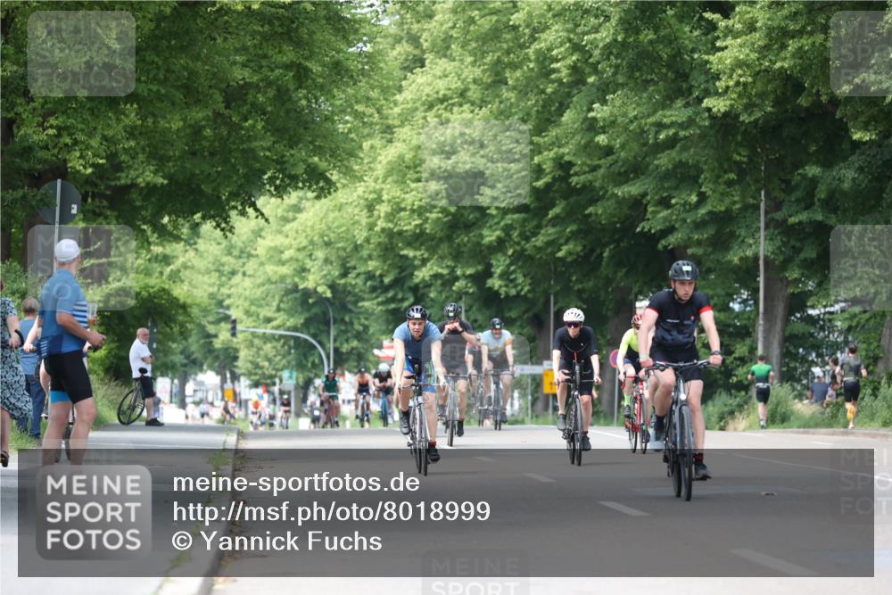 15.06.2025 - 7 Türme Triathlon Yannick Fuchs http://msf.ph/oto/8018999 15.06.2025 13:31:49 Radfahren 327, 582, 665, 708, 784, 990, 1198 meine-sportfotos.de