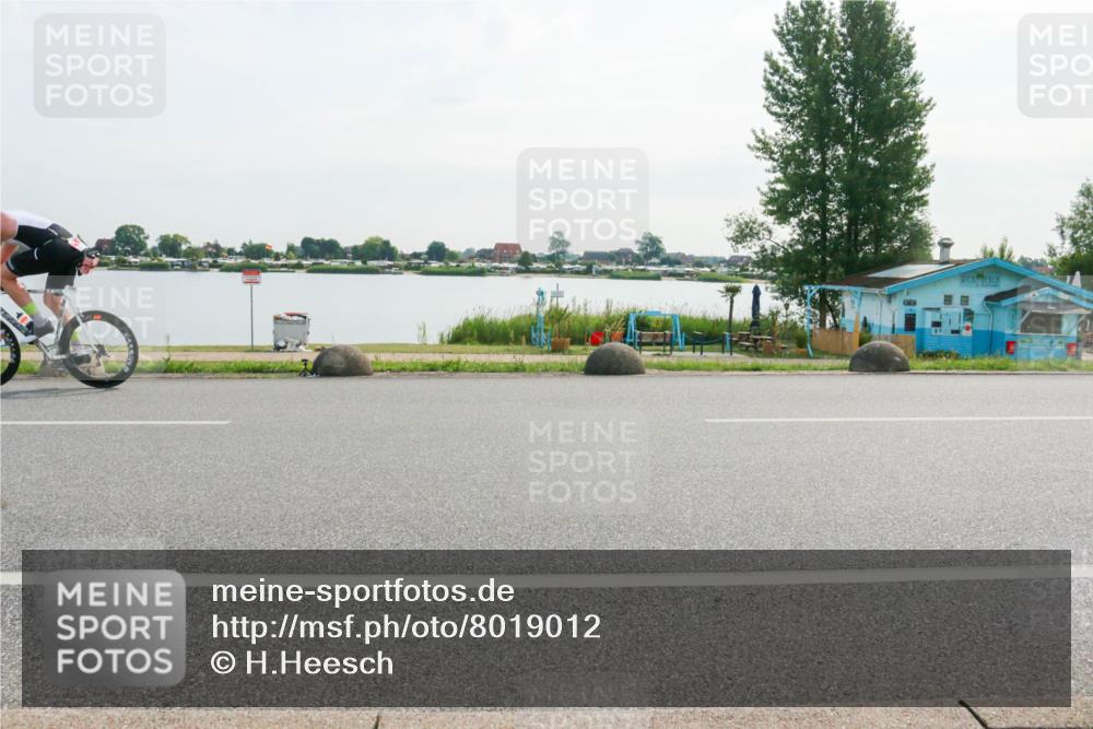 15.06.2025 - 27. Vierlanden-Triathlon H.Heesch http://msf.ph/oto/8019012 15.06.2025 09:36:01 Radfahren 23, 115 meine-sportfotos.de