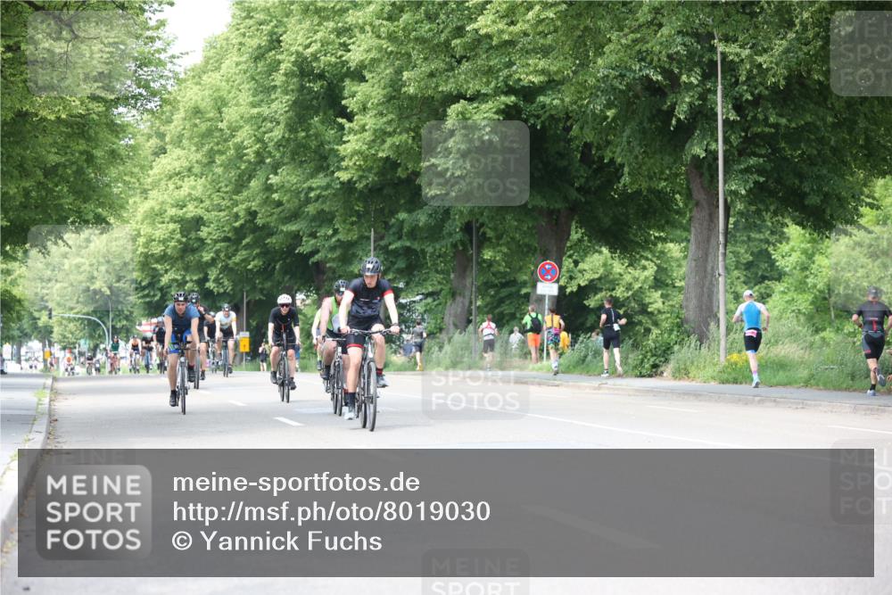 15.06.2025 - 7 Türme Triathlon Yannick Fuchs http://msf.ph/oto/8019030 15.06.2025 13:31:50 Radfahren 327, 582, 665, 708, 784, 990, 1167, 1198 meine-sportfotos.de