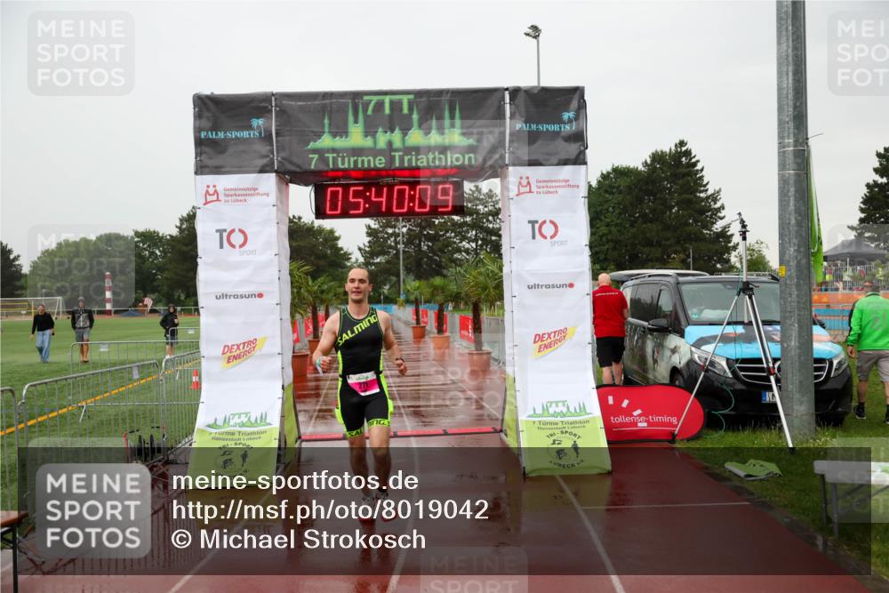 15.06.2025 - 7 Türme Triathlon Michael Strokosch http://msf.ph/oto/8019042 15.06.2025 15:40:08 Ziel 271 meine-sportfotos.de