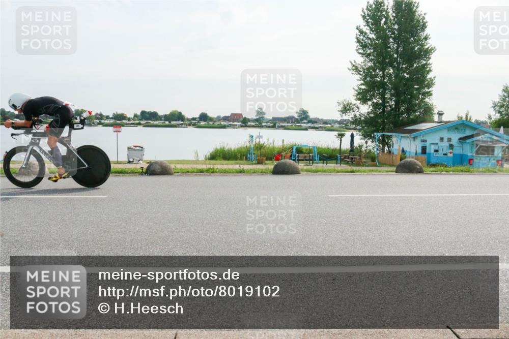 15.06.2025 - 27. Vierlanden-Triathlon H.Heesch http://msf.ph/oto/8019102 15.06.2025 09:36:48 Radfahren 38, 185 meine-sportfotos.de