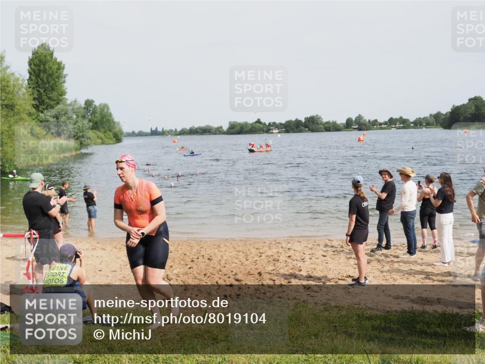 21.06.2025 - 27. Vierlanden-Triathlon MichiJ http://msf.ph/oto/8019104 15.06.2026 10:19:14 Schwimmen 474, 478, 498, 543, 558 meine-sportfotos.de