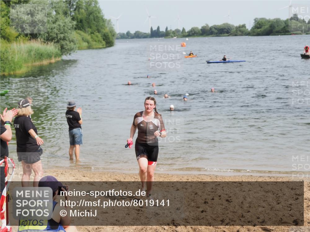 21.06.2025 - 27. Vierlanden-Triathlon MichiJ http://msf.ph/oto/8019141 15.06.2026 10:19:18 Schwimmen 474, 543, 558 meine-sportfotos.de