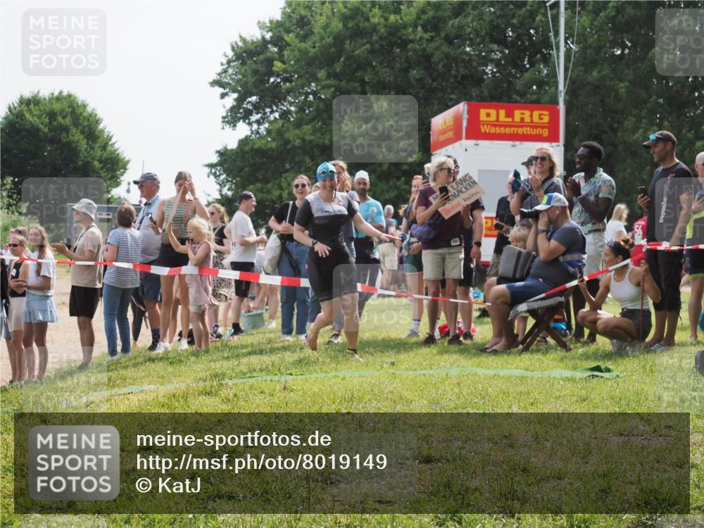 15.06.2025 - 27. Vierlanden-Triathlon KatJ http://msf.ph/oto/8019149 15.06.2025 10:18:29 Schwimmen 495, 533, 535, 586, 621, 628 meine-sportfotos.de
