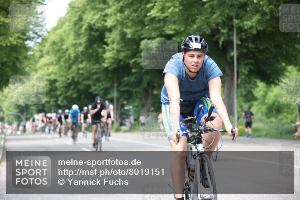 15.06.2025 - 7 Türme Triathlon Yannick Fuchs http://msf.ph/oto/8019151 15.06.2025 13:31:52 Radfahren 327, 665, 708, 784, 990, 1087, 1167 meine-sportfotos.de