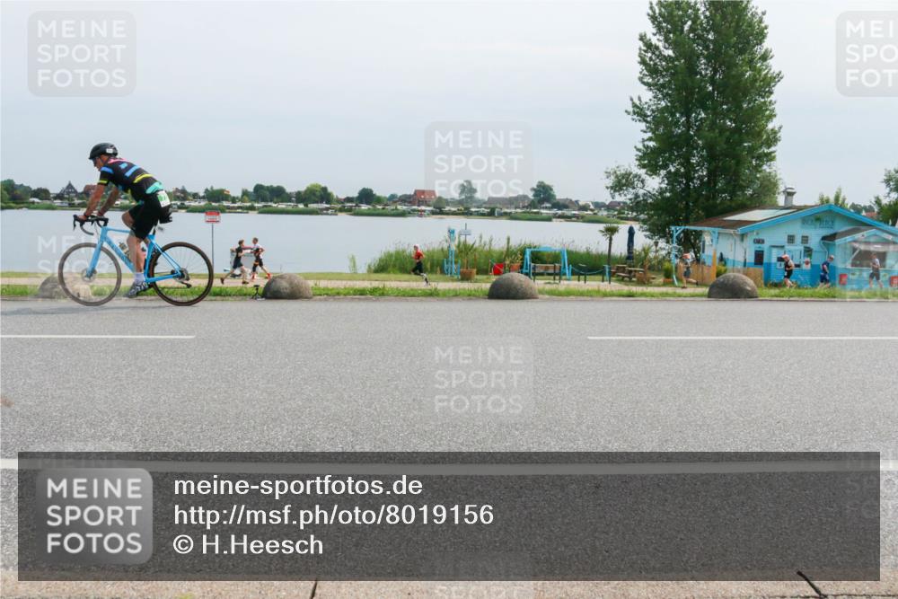 15.06.2025 - 27. Vierlanden-Triathlon H.Heesch http://msf.ph/oto/8019156 15.06.2025 11:15:48 Radfahren 147, 531, 729, 779 meine-sportfotos.de
