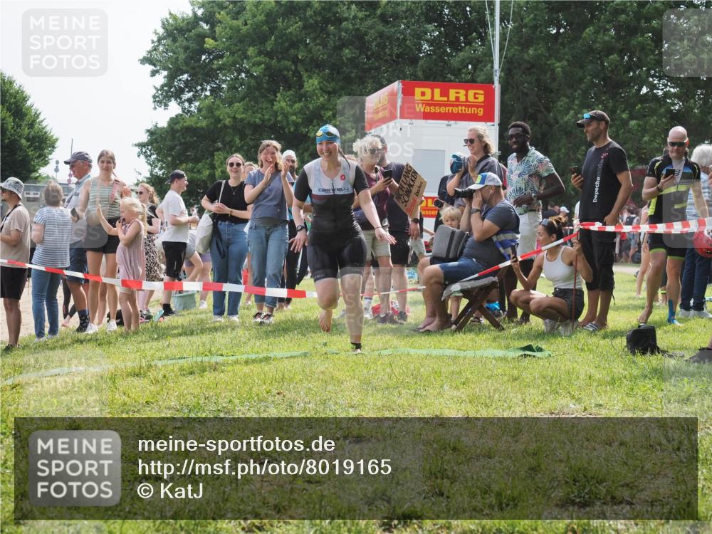 15.06.2025 - 27. Vierlanden-Triathlon KatJ http://msf.ph/oto/8019165 15.06.2025 10:18:29 Schwimmen 495, 533, 535, 586, 621, 628 meine-sportfotos.de