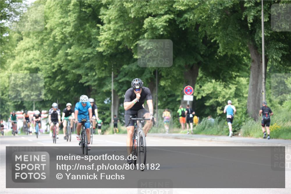 15.06.2025 - 7 Türme Triathlon Yannick Fuchs http://msf.ph/oto/8019182 15.06.2025 13:31:53 Radfahren 327, 665, 708, 784, 990, 1087, 1167 meine-sportfotos.de