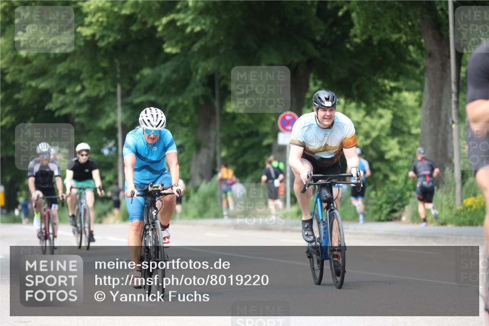 15.06.2025 - 7 Türme Triathlon Yannick Fuchs http://msf.ph/oto/8019220 15.06.2025 13:31:54 Radfahren 327, 665, 708, 784, 990, 1087, 1167 meine-sportfotos.de