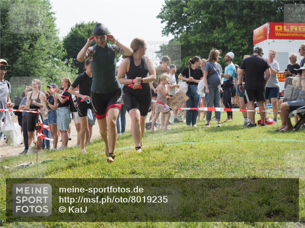 15.06.2025 - 27. Vierlanden-Triathlon KatJ http://msf.ph/oto/8019235 15.06.2025 10:18:35 Schwimmen 495, 533, 535, 621, 628 meine-sportfotos.de