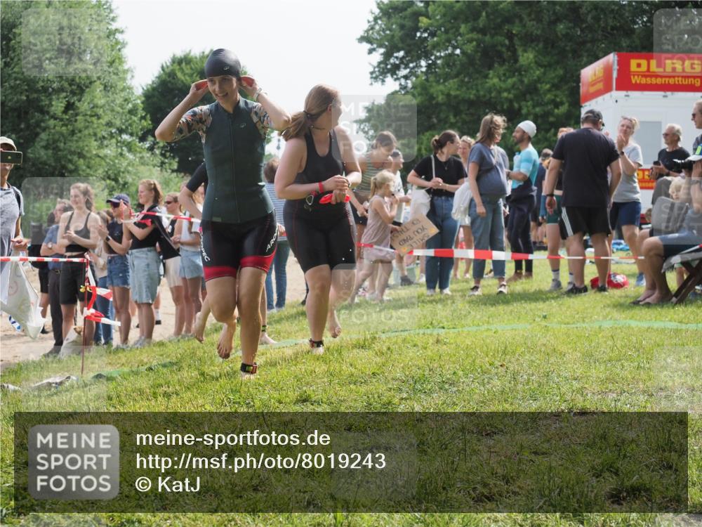 15.06.2025 - 27. Vierlanden-Triathlon KatJ http://msf.ph/oto/8019243 15.06.2025 10:18:35 Schwimmen 495, 533, 535, 621, 628 meine-sportfotos.de