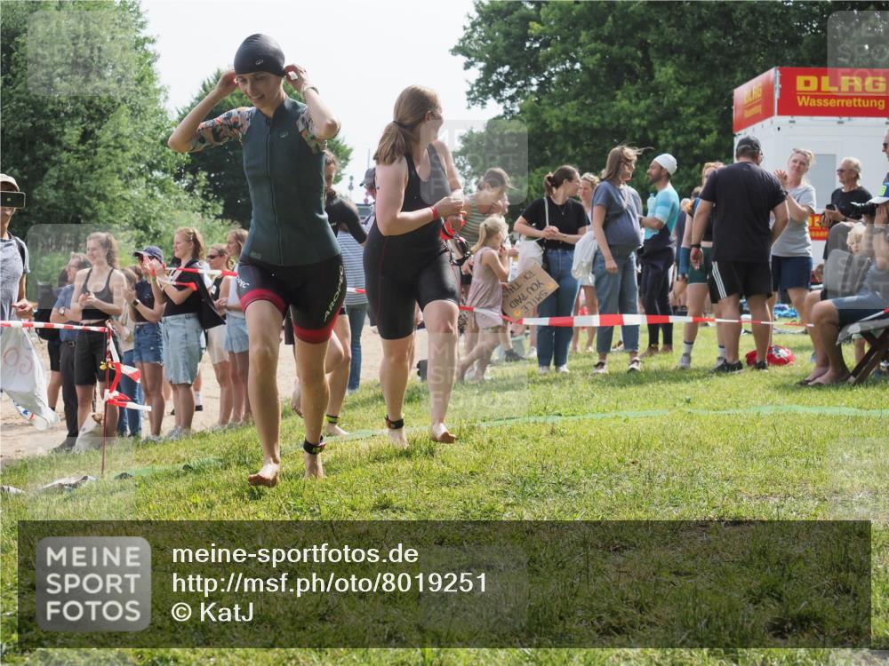 15.06.2025 - 27. Vierlanden-Triathlon KatJ http://msf.ph/oto/8019251 15.06.2025 10:18:35 Schwimmen 495, 533, 535, 621, 628 meine-sportfotos.de