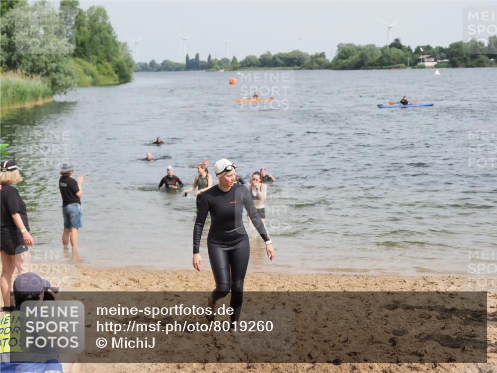 21.06.2025 - 27. Vierlanden-Triathlon MichiJ http://msf.ph/oto/8019260 15.06.2026 10:19:39 Schwimmen 503, 539, 603 meine-sportfotos.de