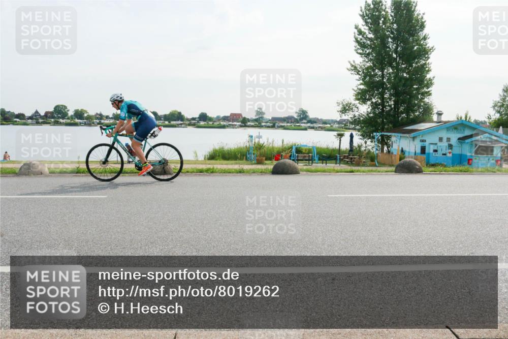15.06.2025 - 27. Vierlanden-Triathlon H.Heesch http://msf.ph/oto/8019262 15.06.2025 09:37:32 Radfahren 16, 25, 46, 133, 207 meine-sportfotos.de