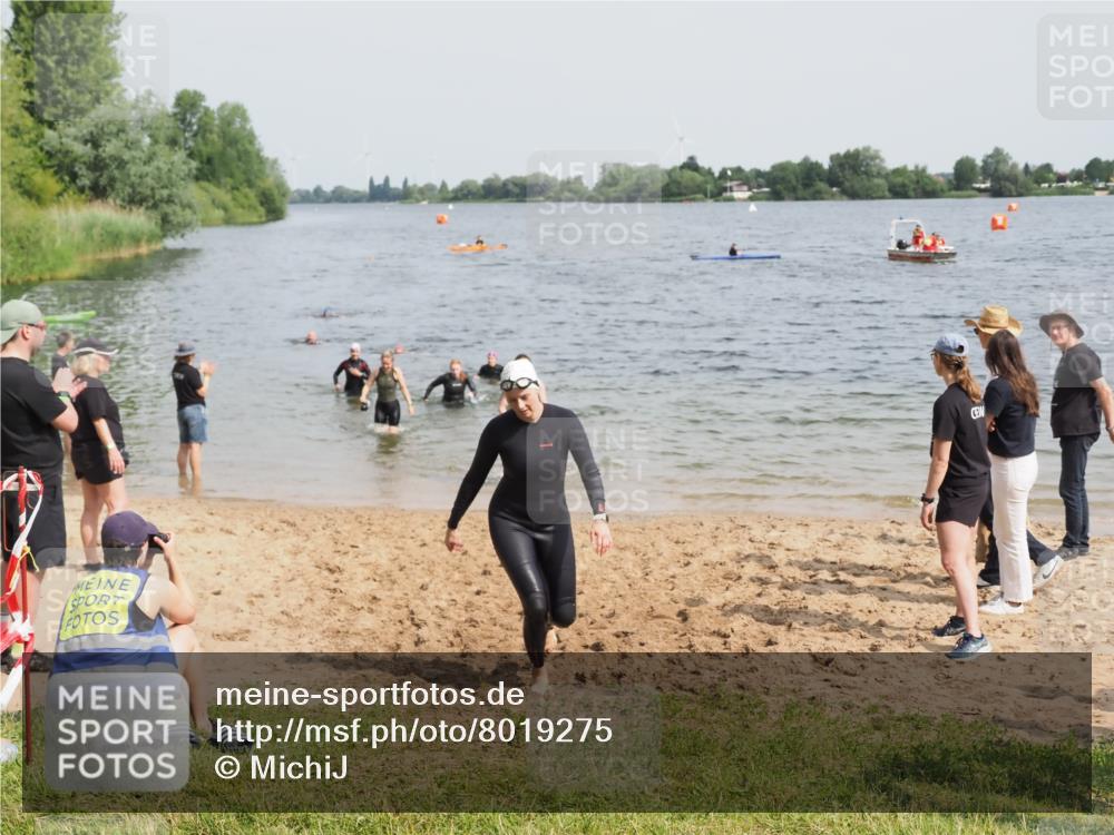 21.06.2025 - 27. Vierlanden-Triathlon MichiJ http://msf.ph/oto/8019275 15.06.2026 10:19:40 Schwimmen 503, 539, 603 meine-sportfotos.de