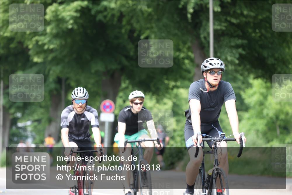 15.06.2025 - 7 Türme Triathlon Yannick Fuchs http://msf.ph/oto/8019318 15.06.2025 13:31:55 Radfahren 298, 327, 665, 708, 784, 990, 1087, 1167 meine-sportfotos.de