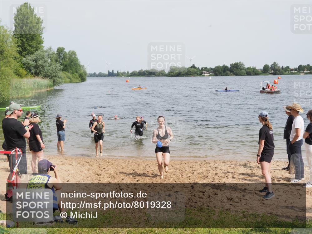 21.06.2025 - 27. Vierlanden-Triathlon MichiJ http://msf.ph/oto/8019328 15.06.2026 10:19:44 Schwimmen 503, 539, 578, 603 meine-sportfotos.de