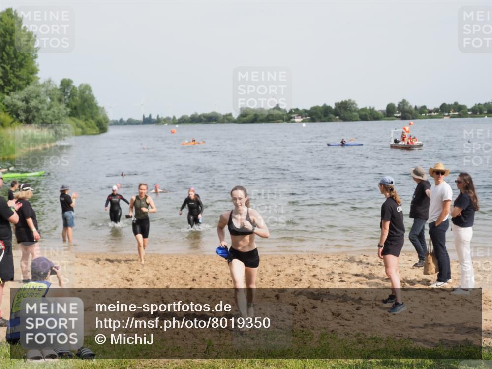21.06.2025 - 27. Vierlanden-Triathlon MichiJ http://msf.ph/oto/8019350 15.06.2026 10:19:45 Schwimmen 500, 503, 539, 578, 603 meine-sportfotos.de