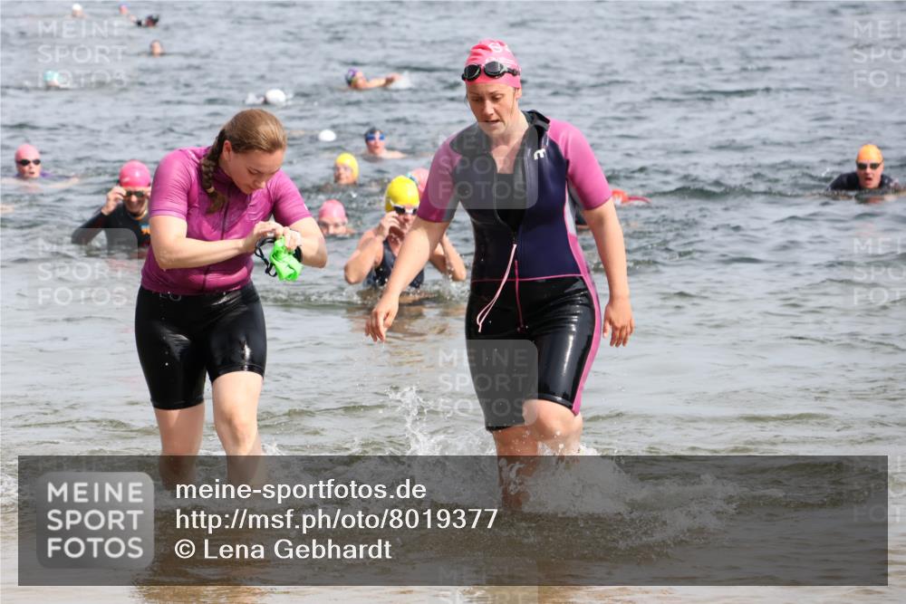 15.06.2025 - 27. Vierlanden-Triathlon Lena Gebhardt http://msf.ph/oto/8019377 15.06.2025 10:17:10 Schwimmen 471, 479, 510, 556, 567, 575, 581, 584, 602, 610 meine-sportfotos.de