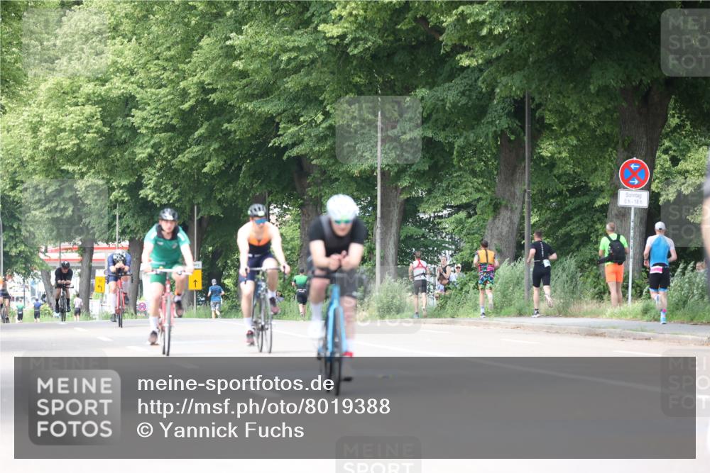 15.06.2025 - 7 Türme Triathlon Yannick Fuchs http://msf.ph/oto/8019388 15.06.2025 13:31:56 Radfahren 298, 327, 665, 784, 1087, 1167 meine-sportfotos.de