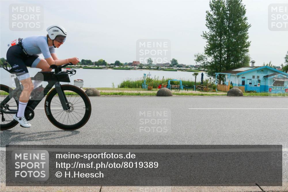 15.06.2025 - 27. Vierlanden-Triathlon H.Heesch http://msf.ph/oto/8019389 15.06.2025 10:22:31 Radfahren 200, 241 meine-sportfotos.de