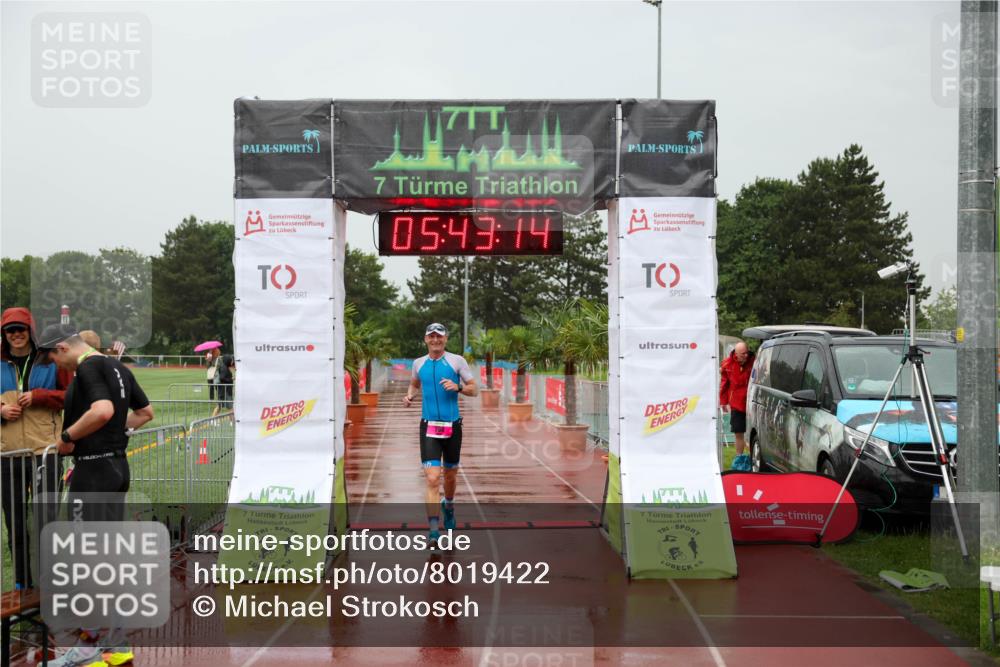 15.06.2025 - 7 Türme Triathlon Michael Strokosch http://msf.ph/oto/8019422 15.06.2025 15:43:14 Ziel  meine-sportfotos.de