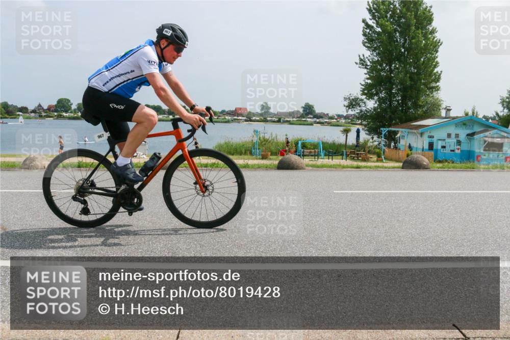 21.06.2025 - 27. Vierlanden-Triathlon H.Heesch http://msf.ph/oto/8019428 15.06.2025 12:01:16 Radfahren 863, 908, 967, 970 meine-sportfotos.de