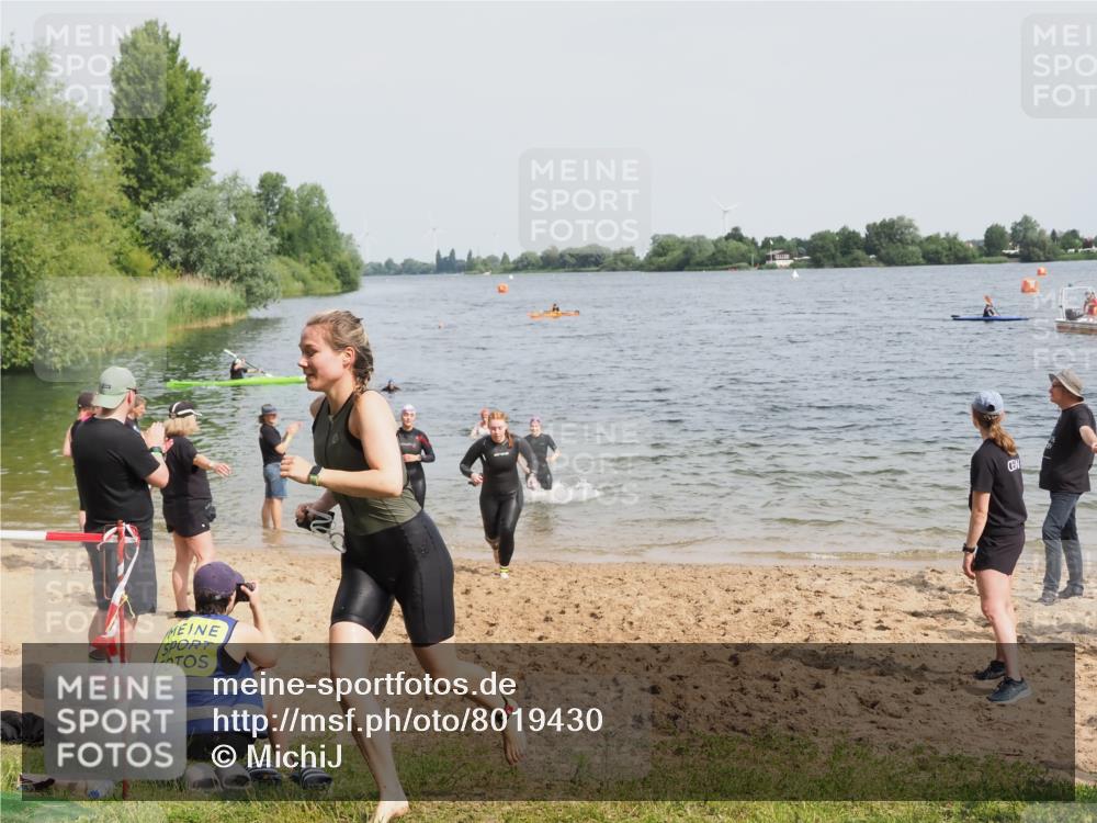 21.06.2025 - 27. Vierlanden-Triathlon MichiJ http://msf.ph/oto/8019430 15.06.2026 10:19:48 Schwimmen 500, 503, 539, 569, 578, 603 meine-sportfotos.de