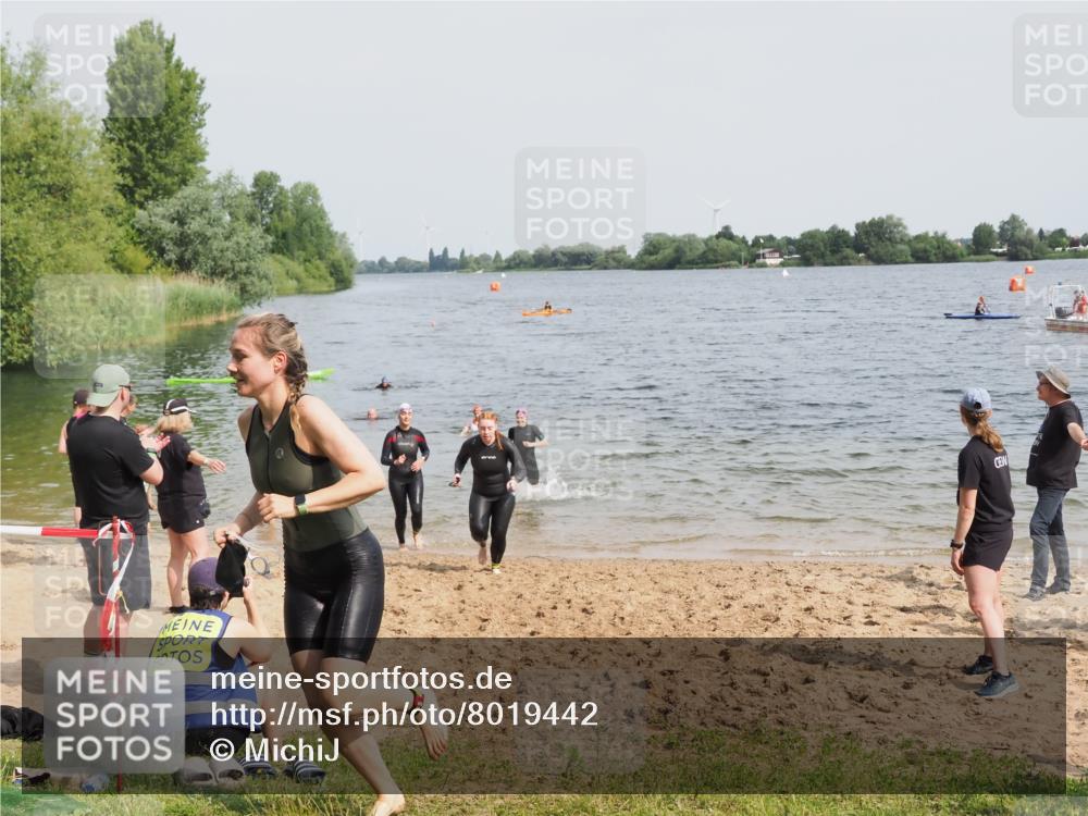 21.06.2025 - 27. Vierlanden-Triathlon MichiJ http://msf.ph/oto/8019442 15.06.2026 10:19:48 Schwimmen 500, 503, 539, 569, 578, 603 meine-sportfotos.de