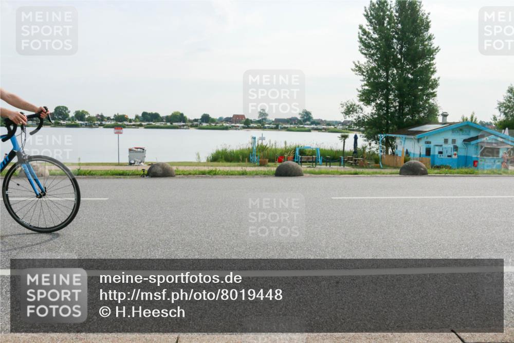 15.06.2025 - 27. Vierlanden-Triathlon H.Heesch http://msf.ph/oto/8019448 15.06.2025 09:38:14 Radfahren 19, 173 meine-sportfotos.de
