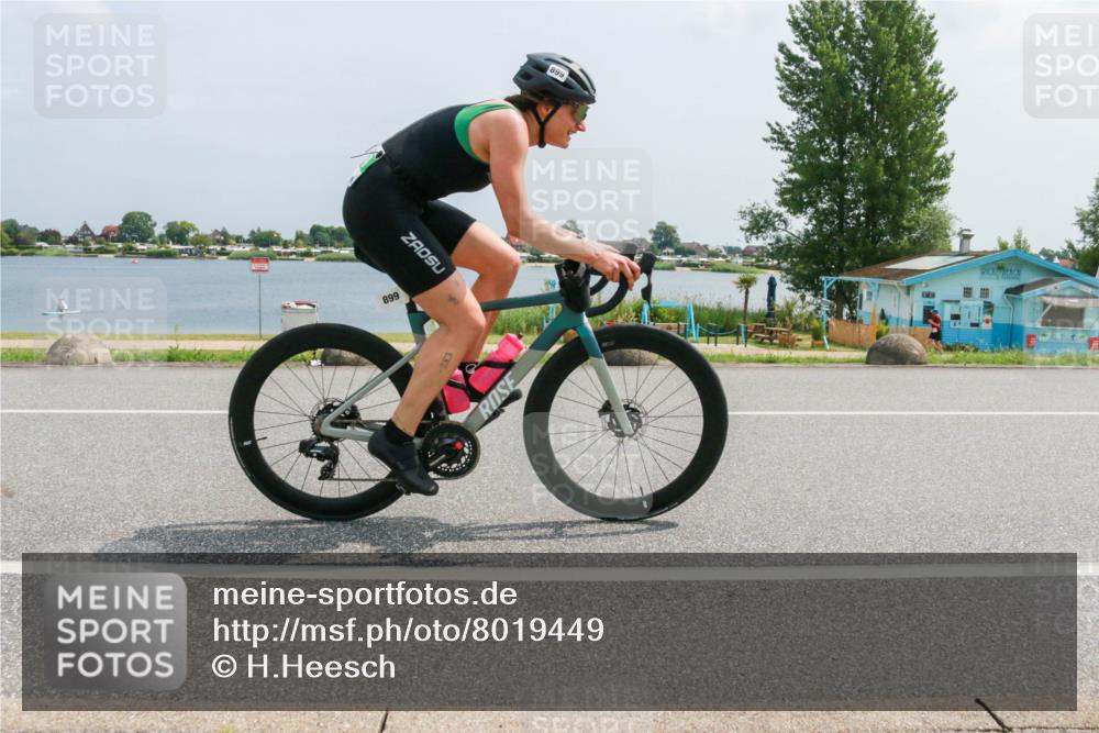 21.06.2025 - 27. Vierlanden-Triathlon H.Heesch http://msf.ph/oto/8019449 15.06.2025 12:01:32 Radfahren 899 meine-sportfotos.de