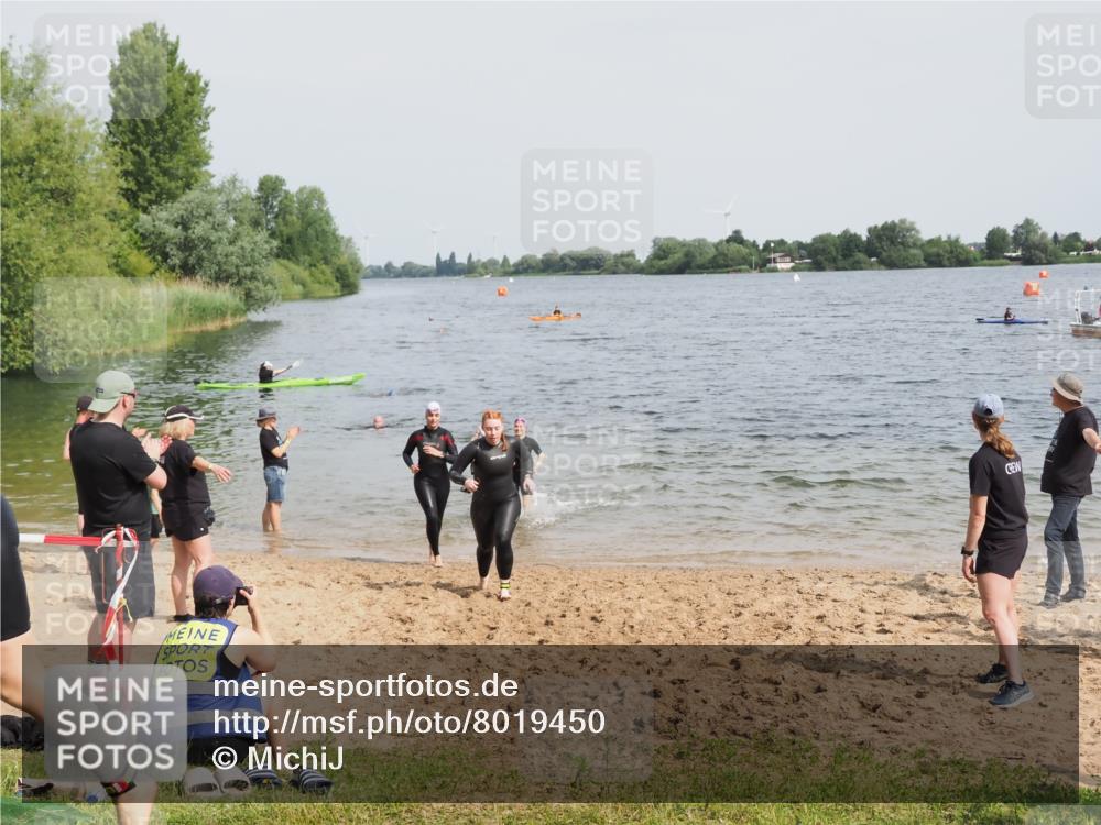 21.06.2025 - 27. Vierlanden-Triathlon MichiJ http://msf.ph/oto/8019450 15.06.2026 10:19:49 Schwimmen 500, 503, 539, 569, 578, 603 meine-sportfotos.de
