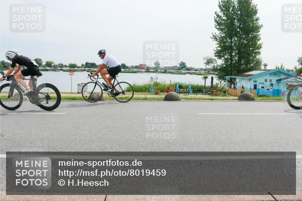 15.06.2025 - 27. Vierlanden-Triathlon H.Heesch http://msf.ph/oto/8019459 15.06.2025 10:23:01 Radfahren 86, 234, 421, 451, 480, 509, 525, 605, 609, 630 meine-sportfotos.de