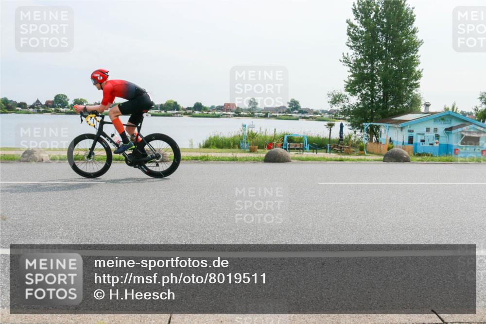 15.06.2025 - 27. Vierlanden-Triathlon H.Heesch http://msf.ph/oto/8019511 15.06.2025 10:23:12 Radfahren 80, 570, 620 meine-sportfotos.de