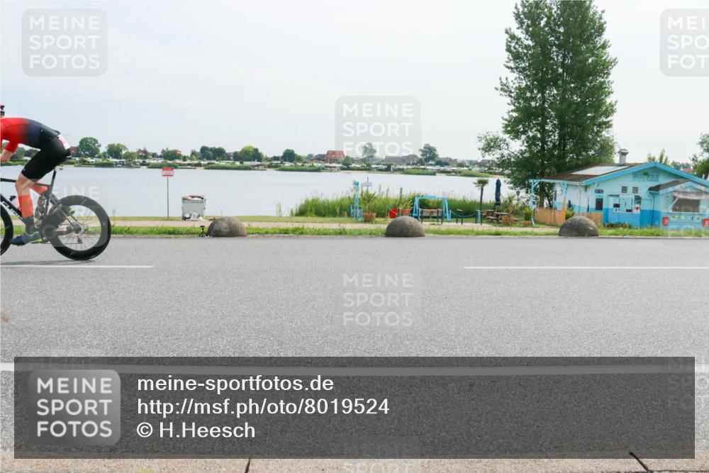15.06.2025 - 27. Vierlanden-Triathlon H.Heesch http://msf.ph/oto/8019524 15.06.2025 10:23:12 Radfahren 80, 570, 620 meine-sportfotos.de