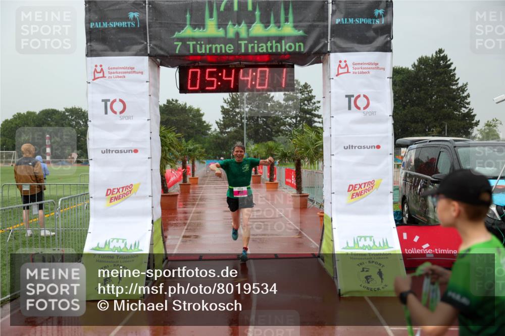 15.06.2025 - 7 Türme Triathlon Michael Strokosch http://msf.ph/oto/8019534 15.06.2025 15:44:00 Ziel 336 meine-sportfotos.de